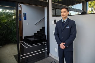 Porteiro: você sabe qual a importância deste profissional?